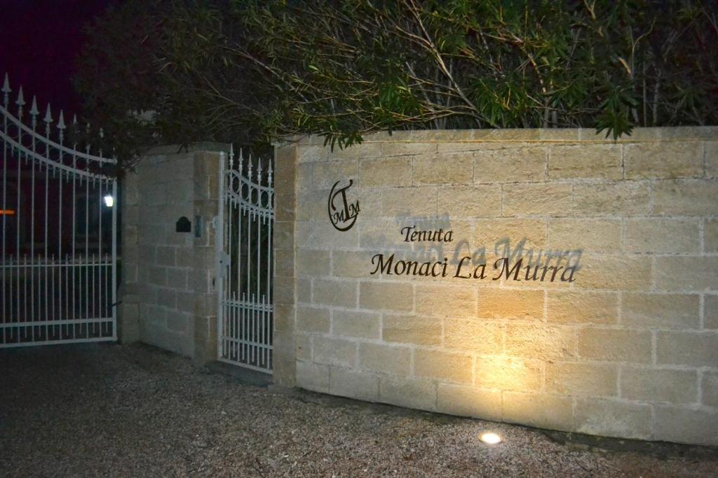Tenuta Monaci La Murra Carmiano  Exterior photo